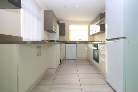 30 Bramber Close, Sompting, Lancing, BN15 0JA