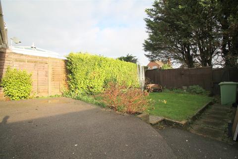 30 Bramber Close, Sompting, Lancing, BN15 0JA