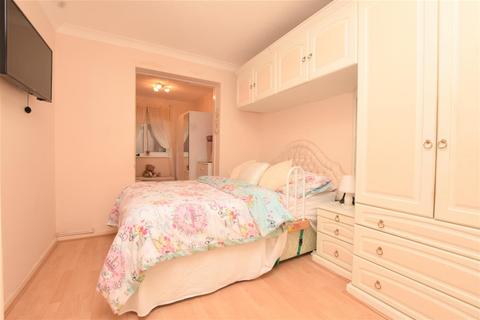 44 Fern Close, Eastbourne, BN23 8AQ