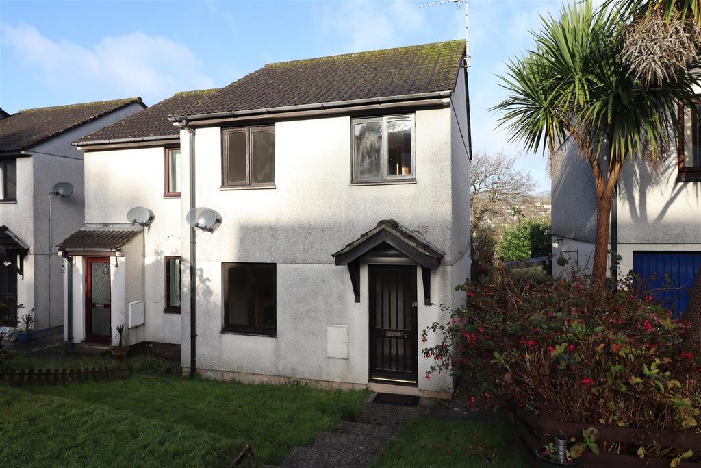 Penair View, Truro 3 bed semidetached house £750 pcm (£173 pw)