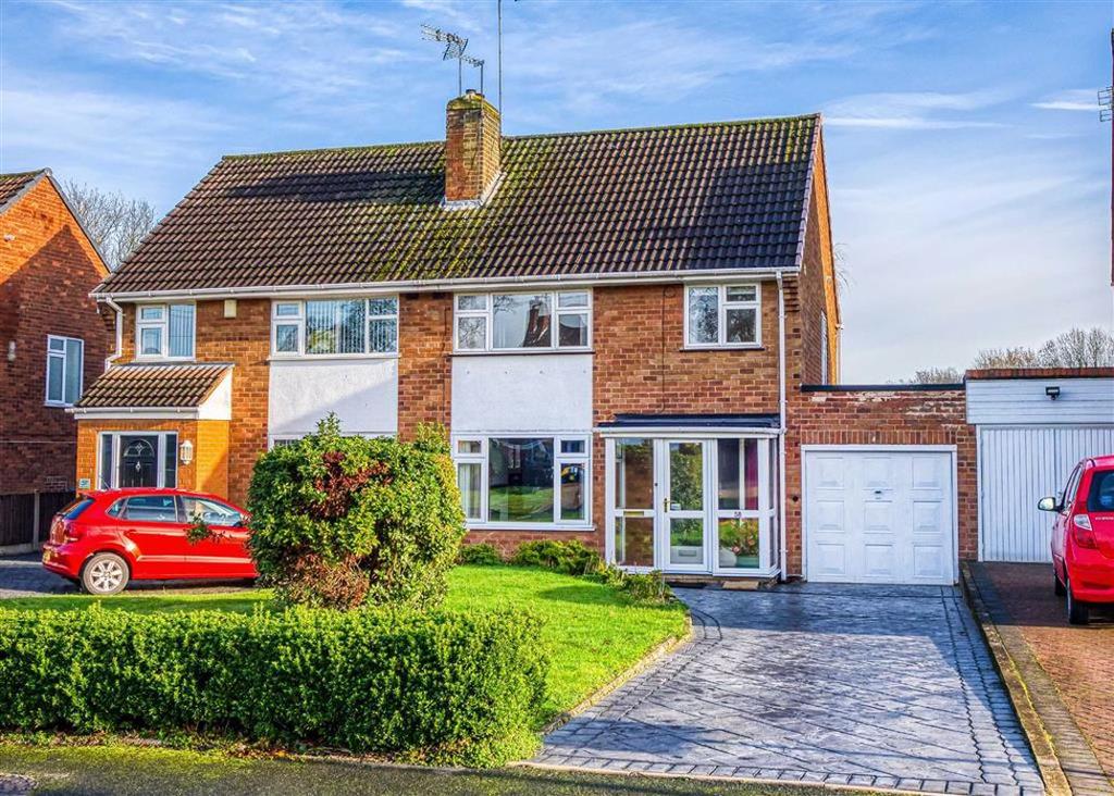 58, Windsor Gardens, Castlecroft... 3 bed semidetached house £224,950