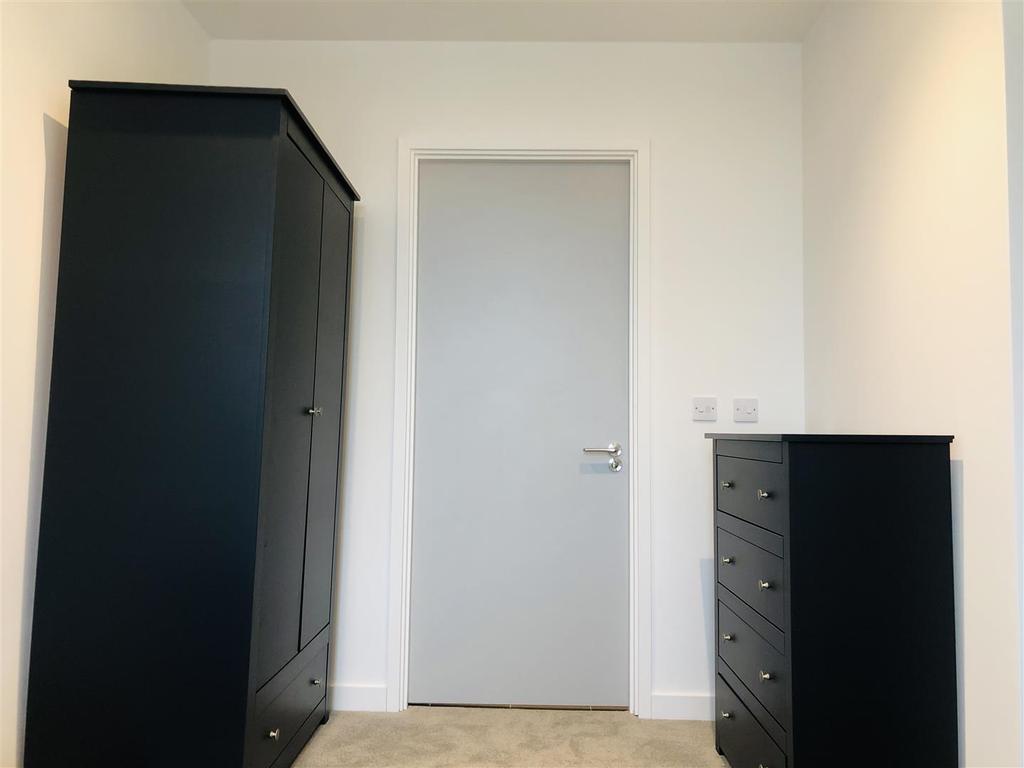 Bedroom 2.i.jpeg