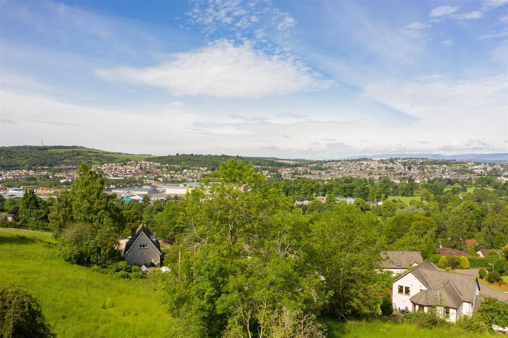 Barnhill, Kinnoull, Perth 3 bed property with land £195,000