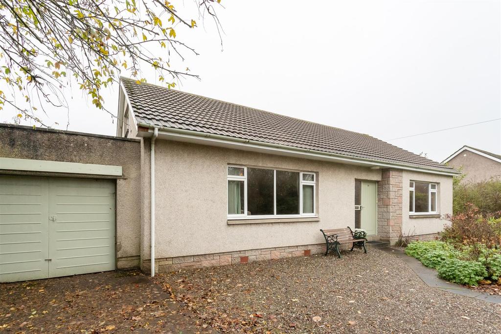 Hillend Road, Perth 3 bed detached bungalow £215,000