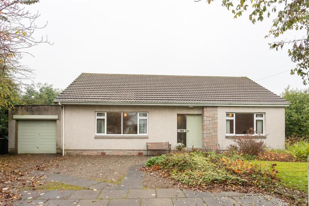 Hillend Road, Perth 3 bed detached bungalow £215,000