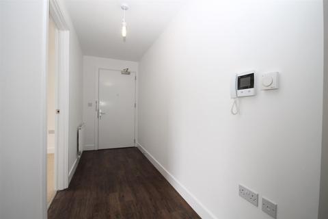 28 Baywillow Avenue, Carshalton, SM5 2AX