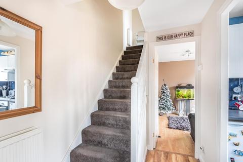 16 Bracken Close, Carterton, OX18 1UB