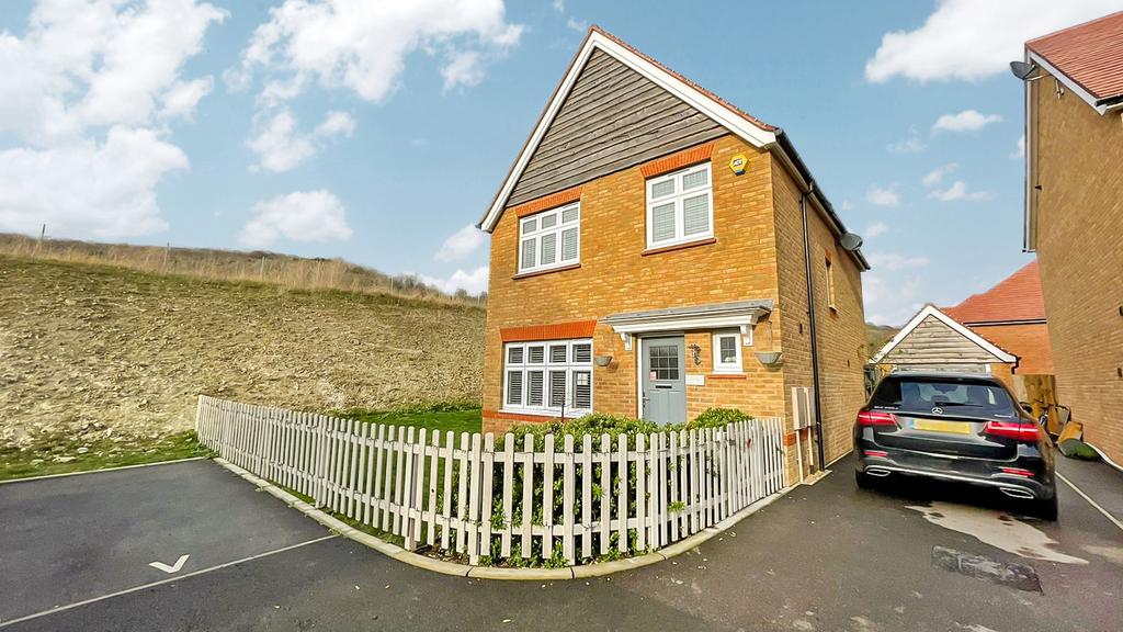 3 Bedroom Detached for Sale