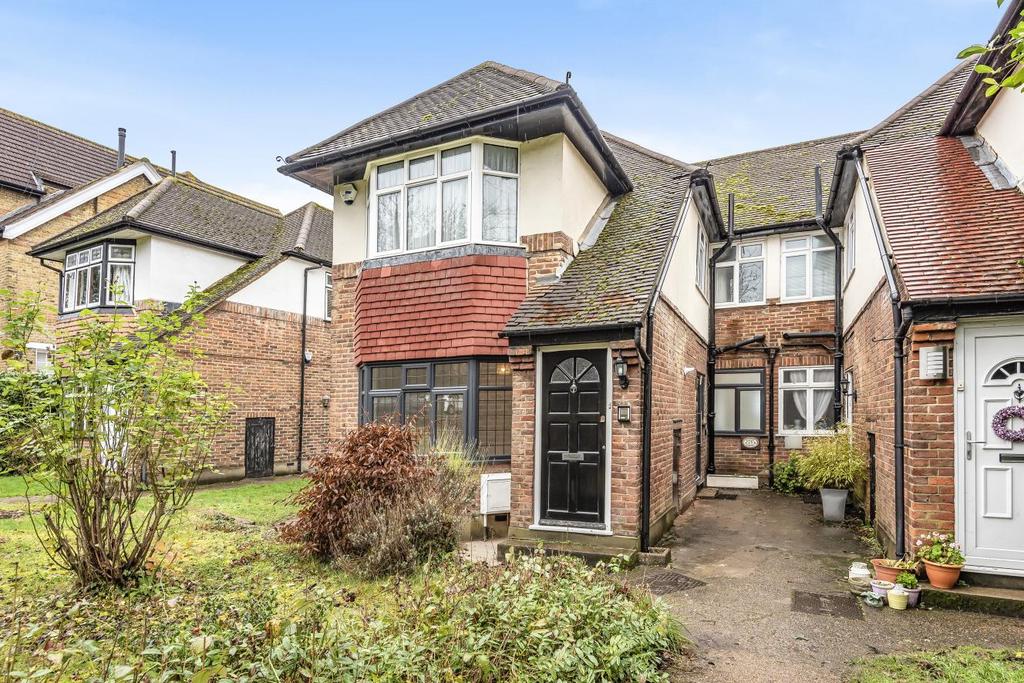 Bromley Road, Beckenham 2 bed flat £425,000