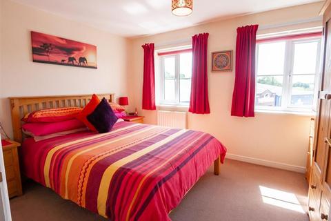 23 Hedgers Close, Ashton, Bristol, BS3 2SX