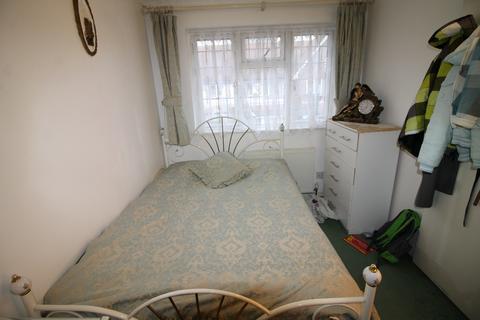 19 Kirkham Road, London, E6 5RY