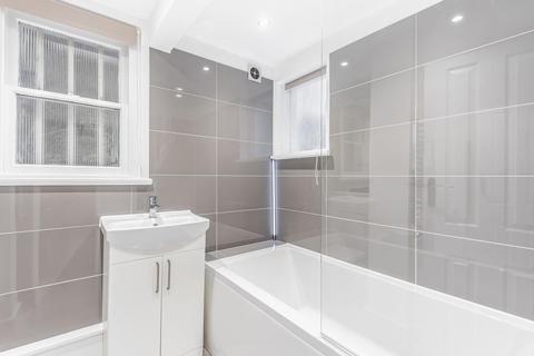 16b Drewstead Road, London, SW16 1AB