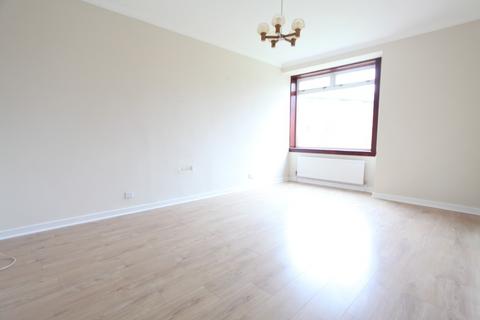 2 bedroom flat to rent, Broomside Terrace, Carrick Knowe, Edinburgh, EH12