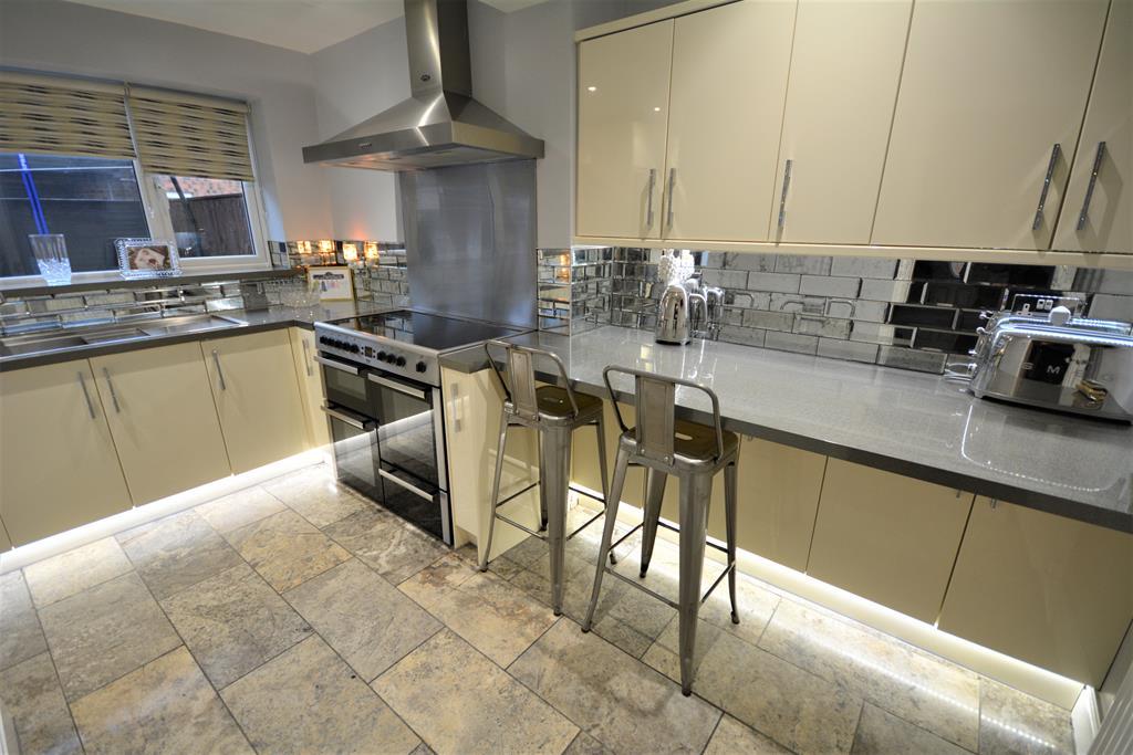 Brooklands, Auckland, DL14 6PW 3 bed semidetached house £160,000