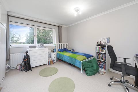 4 Corscombe Close, Kingston Upon Thames, KT2 7JS