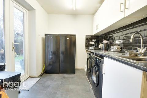 109 Montgomery Crescent, Romford, RM3 7UX