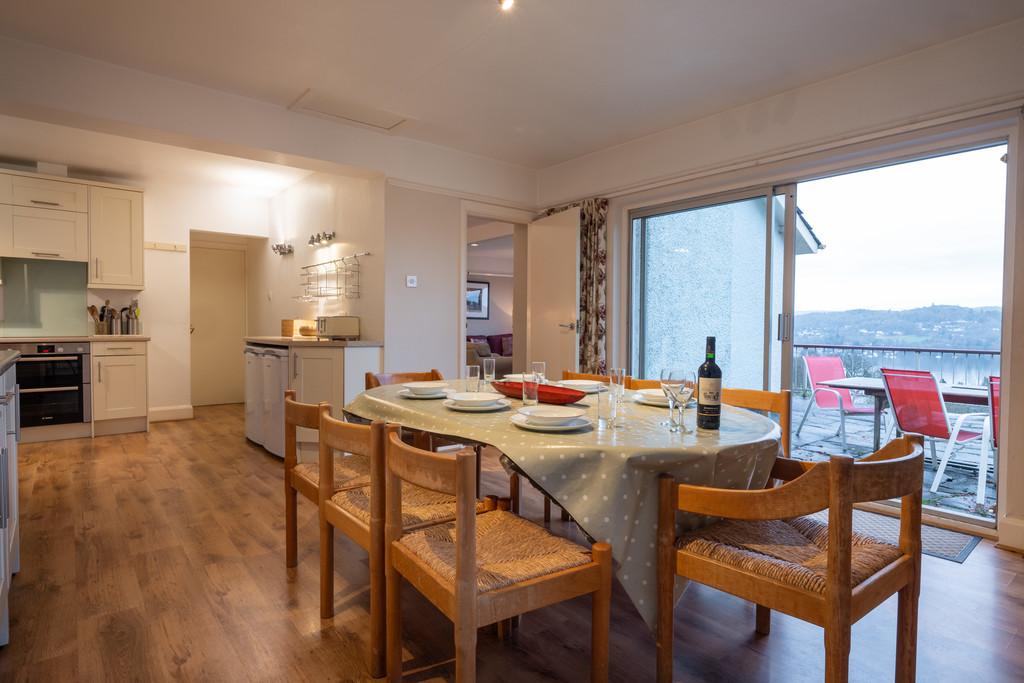 Family Kitchen / Dining Room