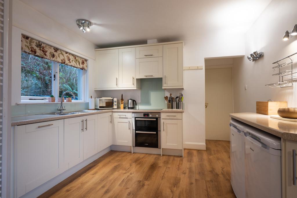 Family Kitchen / Dining Room