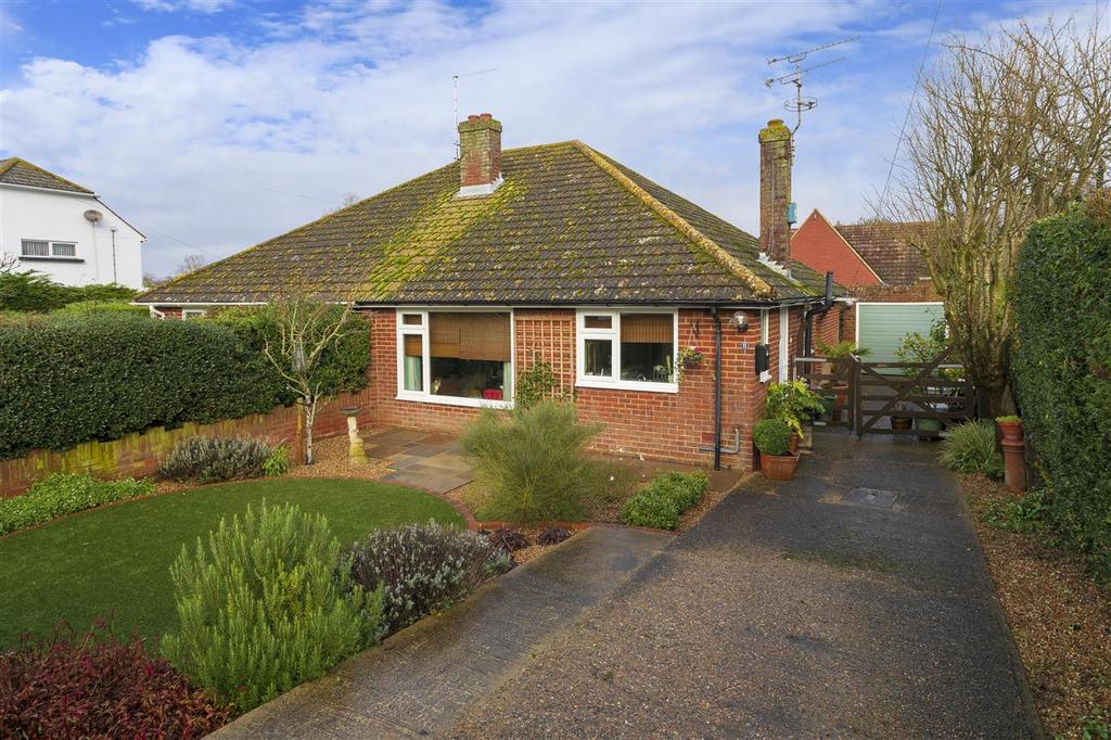 New House Close, Canterbury 2 bed semidetached bungalow £315,000