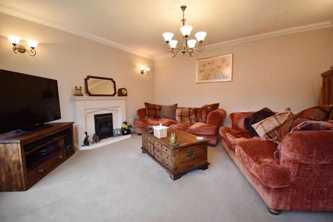 22 Manor Drive, Binbrook, Market Rasen, LN8 6BX
