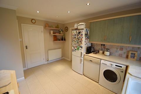 22 Manor Drive, Binbrook, Market Rasen, LN8 6BX