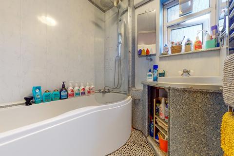 Flat 18, Gover Court Paradise Road, London, SW4 6QN