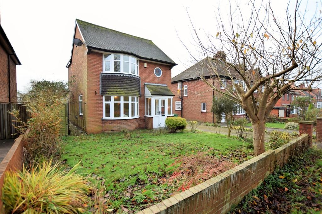 Hackness Road, Scarborough 3 bed detached house £275,000