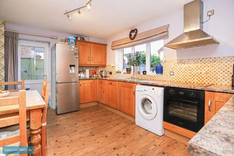 32 Millstream Gardens, Tonedale, Wellington, TA21 0AA