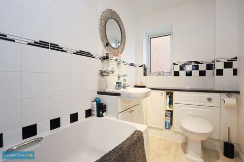 32 Millstream Gardens, Tonedale, Wellington, TA21 0AA