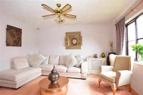 12 Harvel Avenue, Rochester, ME2 3JU