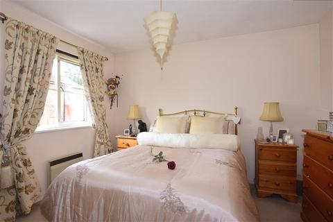 12 Harvel Avenue, Rochester, ME2 3JU
