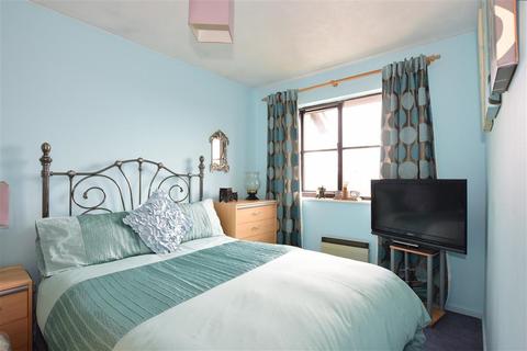 12 Harvel Avenue, Rochester, ME2 3JU
