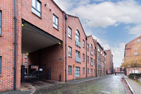 3 bedroom duplex for sale - Bakers Court, Chester