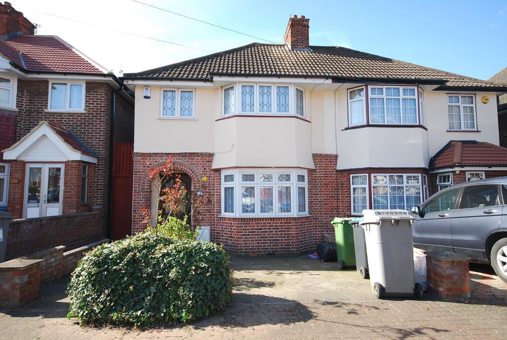 TUDOR COURT SOUTH, WEMBLEY, MIDDLESEX, HA9 6SE 4 bed semidetached