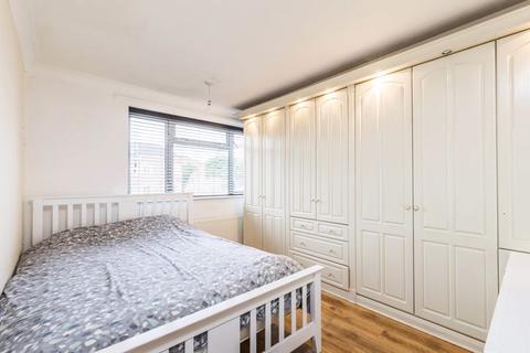 6 Acorn Close, Portsmouth, PO6 1AU