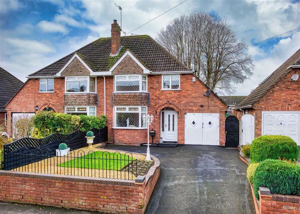 16, Clive Road, Pattingham, Wolverhampton, WV6 3 bed semidetached