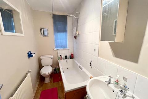 29 Netherley Drive, Marsden, Huddersfield, HD7 6HL