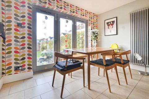 8 Coronation Road, Prestbury, Cheltenham, GL52 3DA