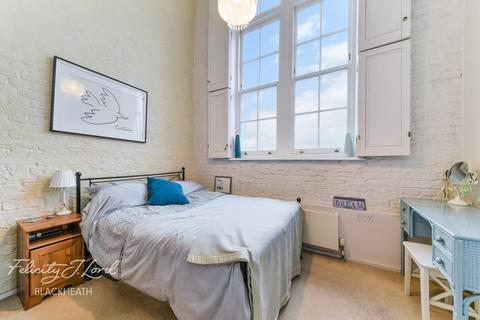 Flat 19, Schoolhouse Yard Bloomfield Road, London, SE18 7JD
