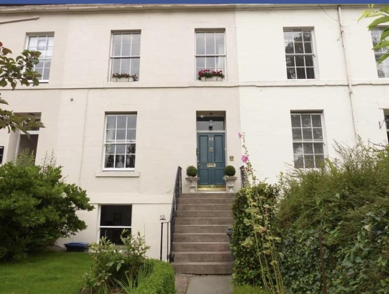 Marshall Place, Perth, Perthshire, PH2 8AH 2 bed flat £625 pcm (£144 pw)