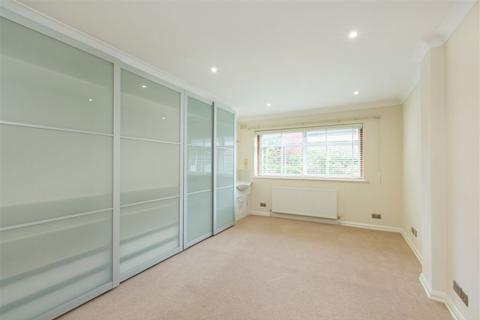 6 bedroom terraced house to rent, Vale Rise, Golders Green, NW11
