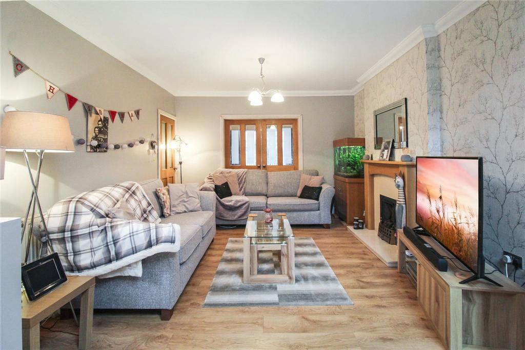 Green Lane, Maghull, Liverpool, L31 3 bed semidetached house £280,000
