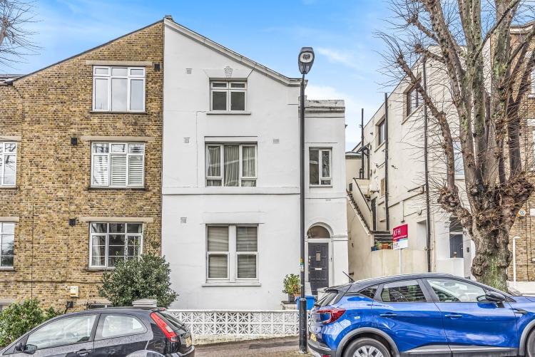 Rye Hill Park London SE15 1 bed apartment £1,250 pcm (£288 pw)