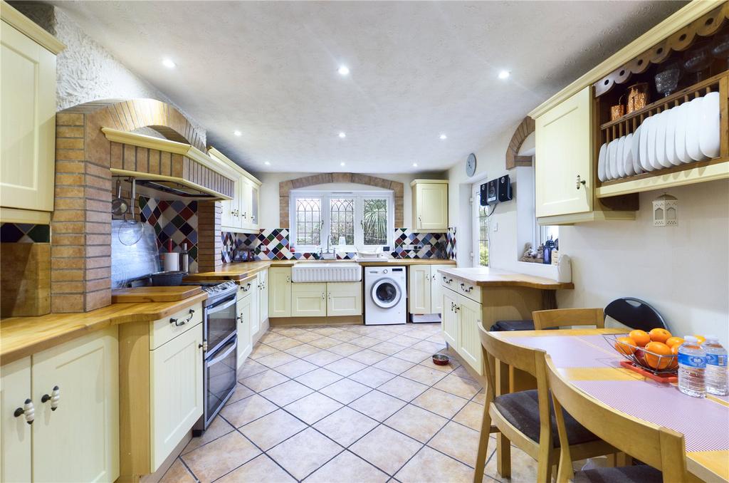 Kitchen/ Breakfast