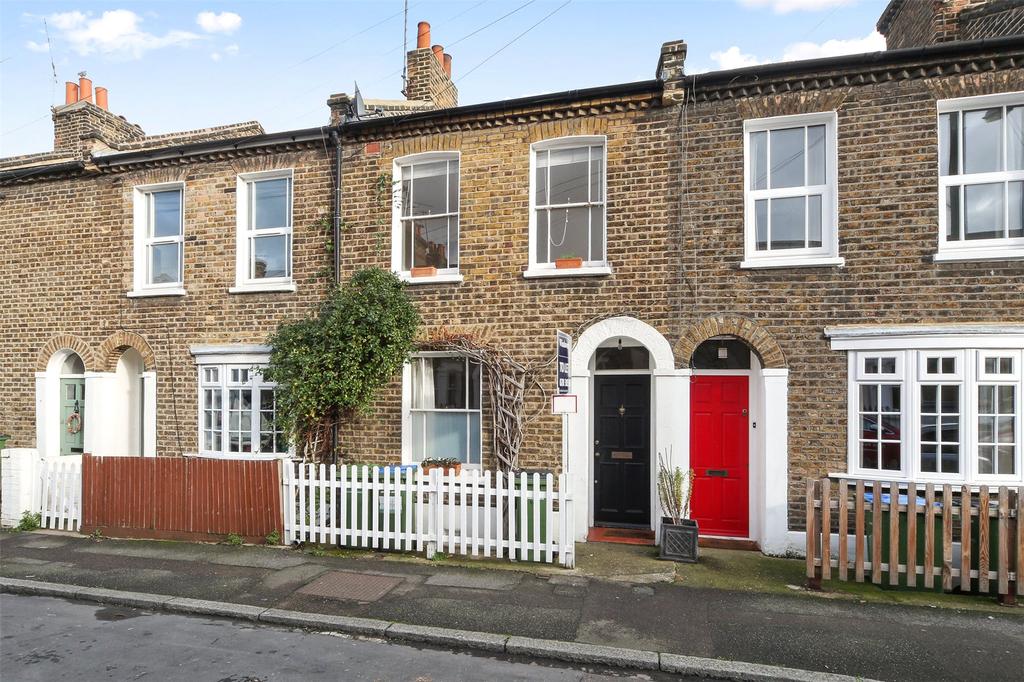 Earlswood Street Greenwich London SE10 2 bed terraced house £1,650