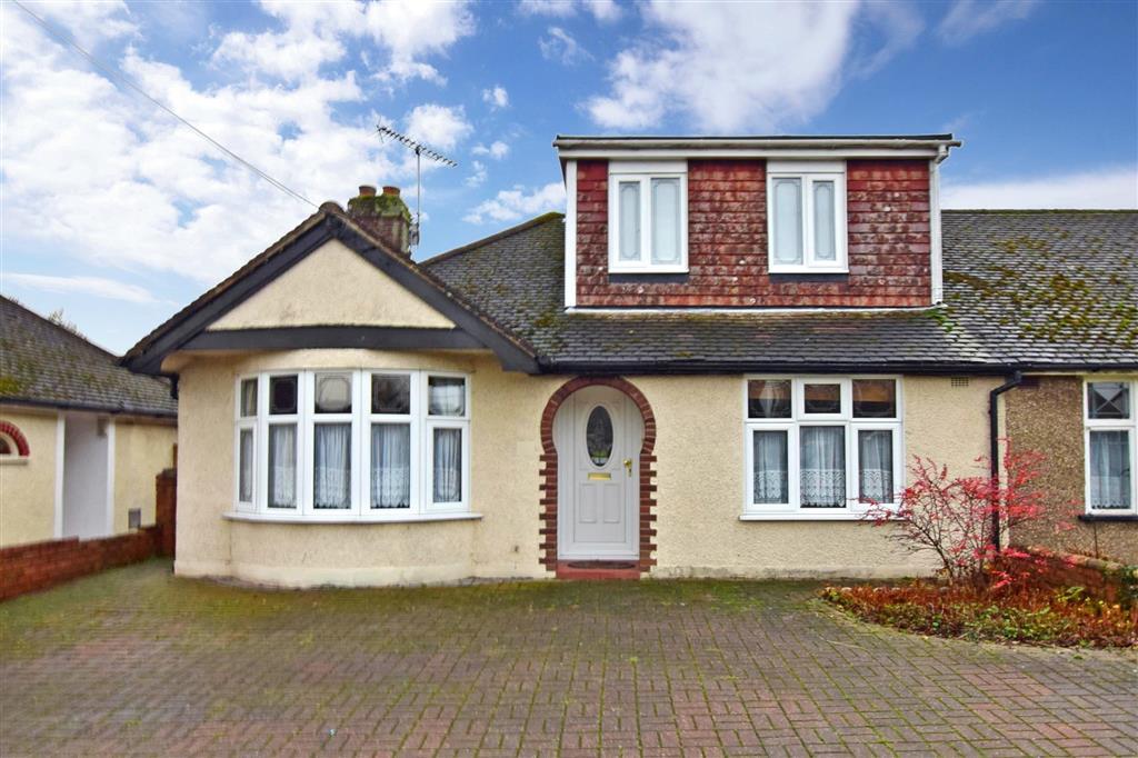 Spinney Close, Wickford, Essex 3 bed bungalow £325,000
