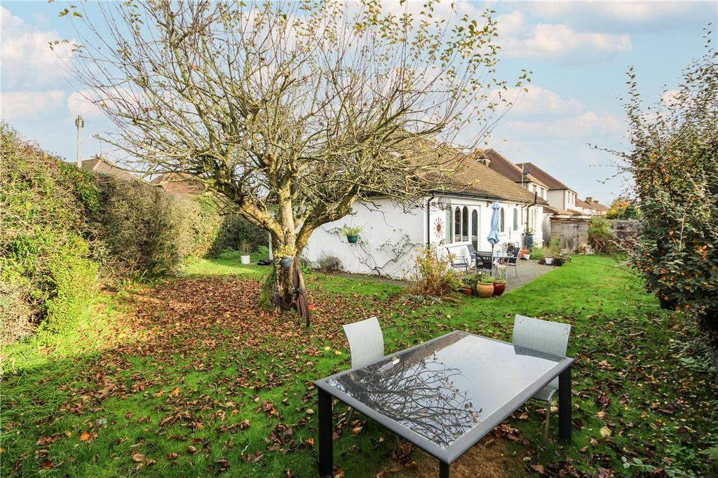 Burston Drive, Park Street, St. Albans 2 bed bungalow £600,000