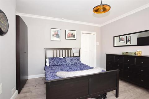 13 Cobden Road, Chatham, ME4 5HW