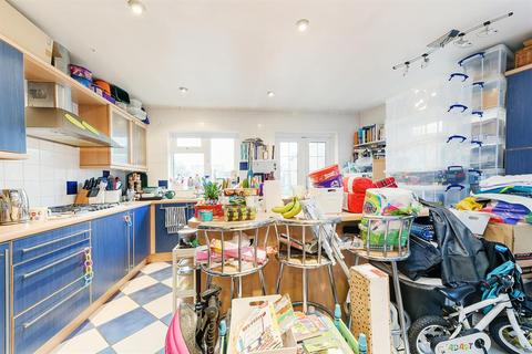 6 Almorah Road, Hounslow, TW5 9AD