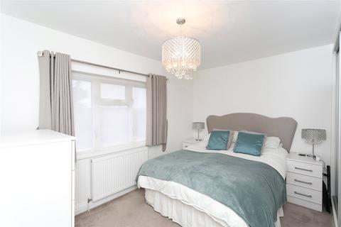 5 Crabtree Close, Bushey, WD23 3BJ